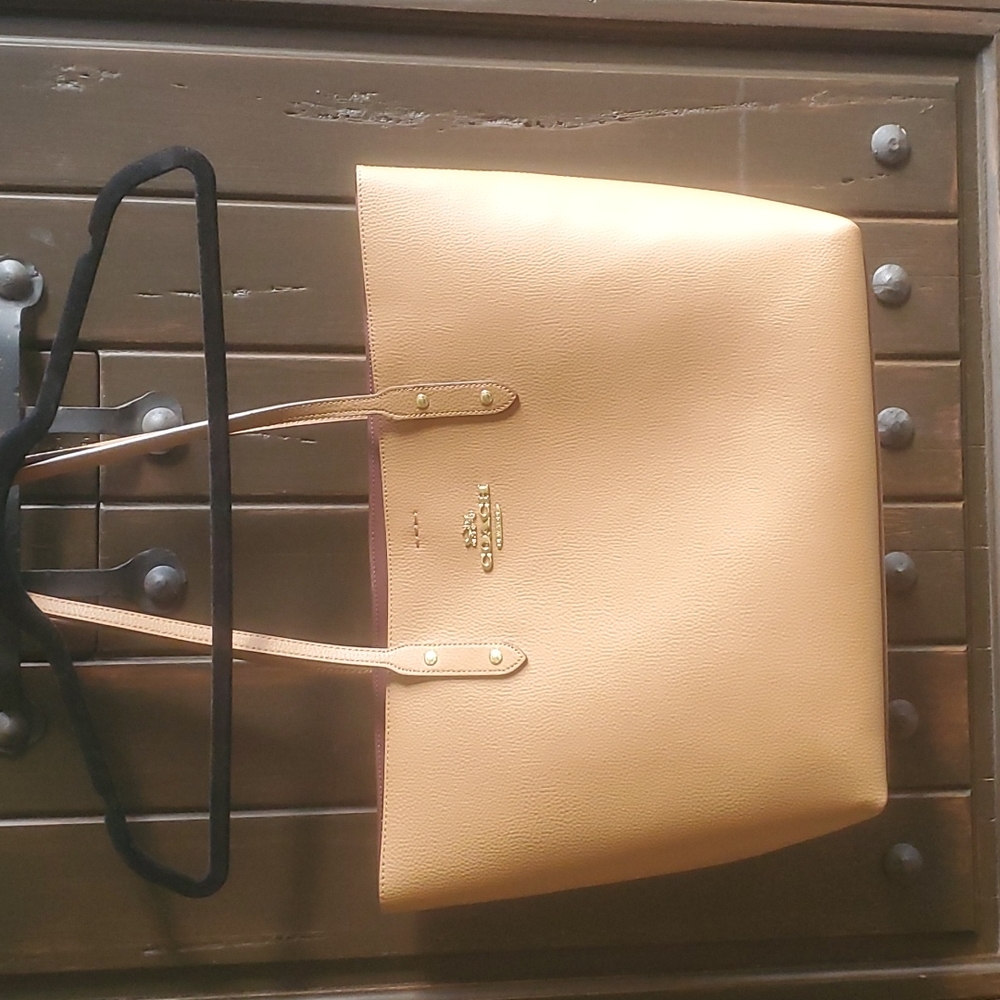 Lightweight Coach Tote